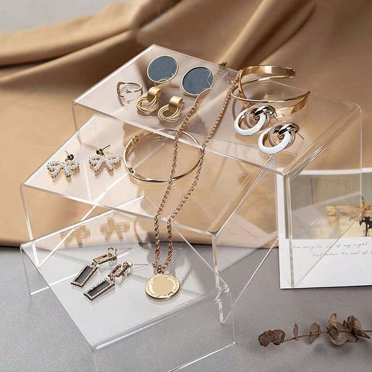 Display Risers Set - 8 шт. 2 комплекта небольших акриловых